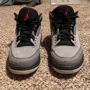 Retro Jordan 3s